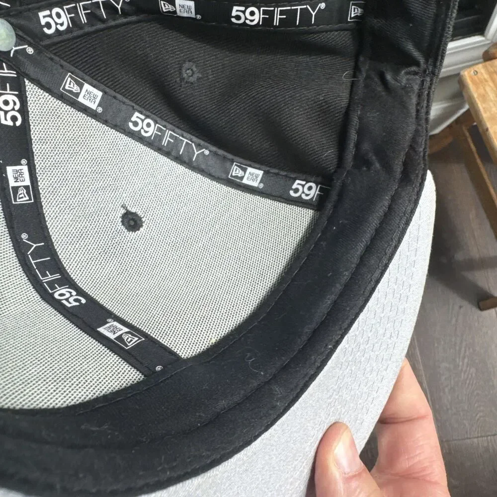 Los Angeles Lakers Black Hat Cap 59Fifty Fitted 7 3/4